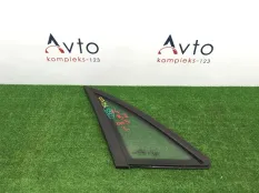 Стекло глухое Audi A4