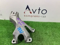Кронштейн двигателя Audi A4