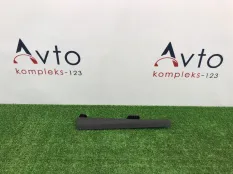 Обшивка стойки Audi A4