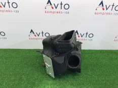 Корпус воздушного фильтра Audi A5