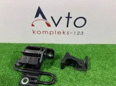 Петля двери Audi A3