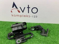 Петля двери Audi A3