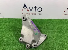 Кронштейн двигателя Mercedes-Benz E-Class