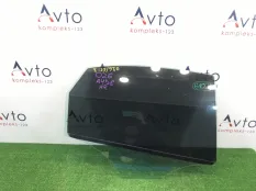 Стекло двери Audi A4