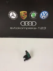 Датчик стояночного тормоза Volkswagen Touareg