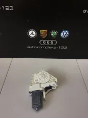 Моторчик стеклоподъемника Audi A6