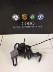 Петля двери Audi A8