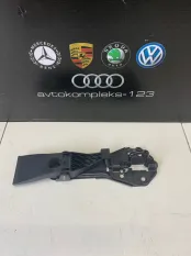 Крючок капота Audi A6