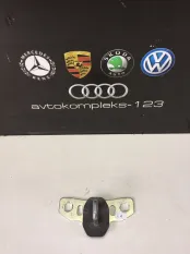 Ответная часть замка багажника Mercedes-Benz B-Class