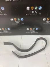 Уплотнитель капота Mercedes-Benz E-Class