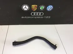 Патрубок системы охлаждения Audi Q3