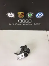 Петля двери Audi A5