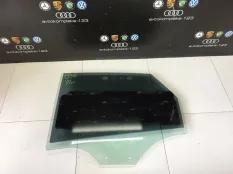 Стекло двери Audi Q3