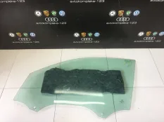 Стекло двери Audi Q3