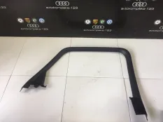 Накладка двери Audi Q3