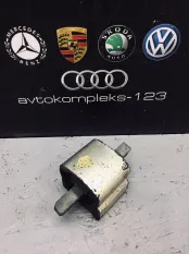 Подушка АКПП Mercedes-Benz C-Class
