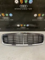 Решетка радиатора Mercedes-Benz E-Class