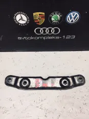 Кронштейн рулевой рейки Mercedes-Benz C-Class