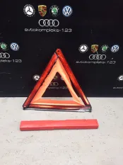 Знак аварийной остановки Volkswagen Touareg