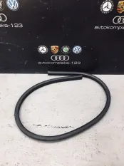 Уплотнитель капота Mercedes-Benz Viano