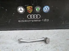 Кронштейн впускного коллектора Audi A6