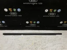 Молдинг стекла Volkswagen Tiguan