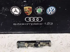 Кронштейн накладки на порог Audi A6