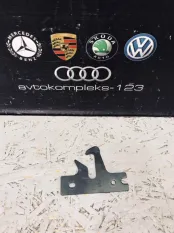 Ответная часть замка капота Audi A6
