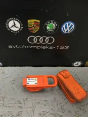Сервисный разъем высоковольтной системы Audi A6