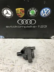 Насос водяной (помпа) Mercedes-Benz R-Class