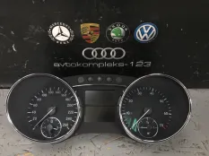 Панель приборов Mercedes-Benz R-Class