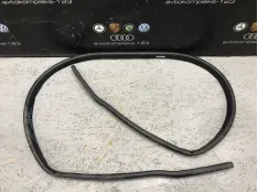 Уплотнитель капота Mercedes-Benz R-Class