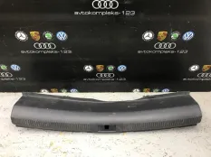 Накладка замка багажника Audi A4