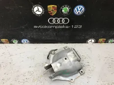 Кронштейн двигателя Audi A4