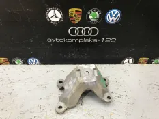 Кронштейн двигателя Audi A6