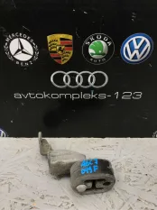 Кронштейн глушителя Audi A6