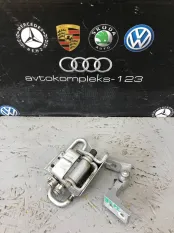 Петля двери Audi A6