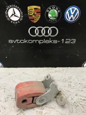 Кронштейн глушителя Audi A6