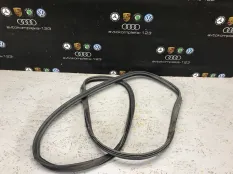 Уплотнение багажника Audi A4