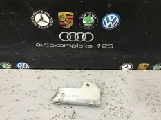 Кронштейн крыла Volkswagen Touran