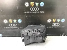 Блок предохранителей Volkswagen Golf