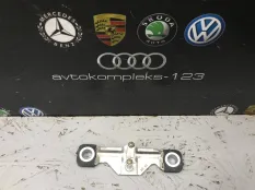 Ответная часть замка багажника Audi A3