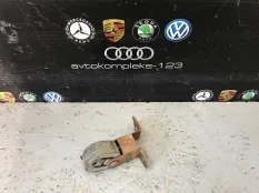 Кронштейн глушителя Audi A5