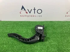 Педаль газа Audi A4