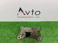 Кронштейн двигателя Audi A6