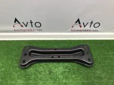 Кронштейн акпп Mercedes-Benz C-Class