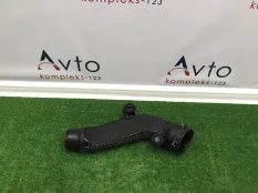 Патрубок интеркулера Audi Q3