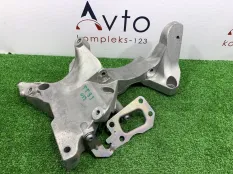 Кронштейн генератора Audi TT