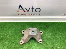 Кронштейн двигателя Audi A6