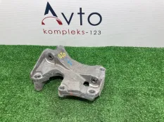 Кронштейн генератора Audi Q7